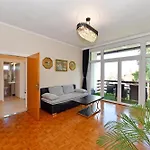 Blackbird Apartment *